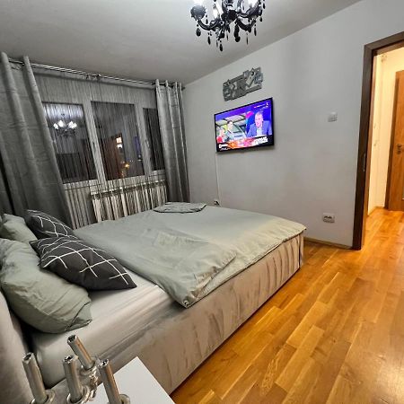 Debo Apartament Lugoj Buitenkant foto