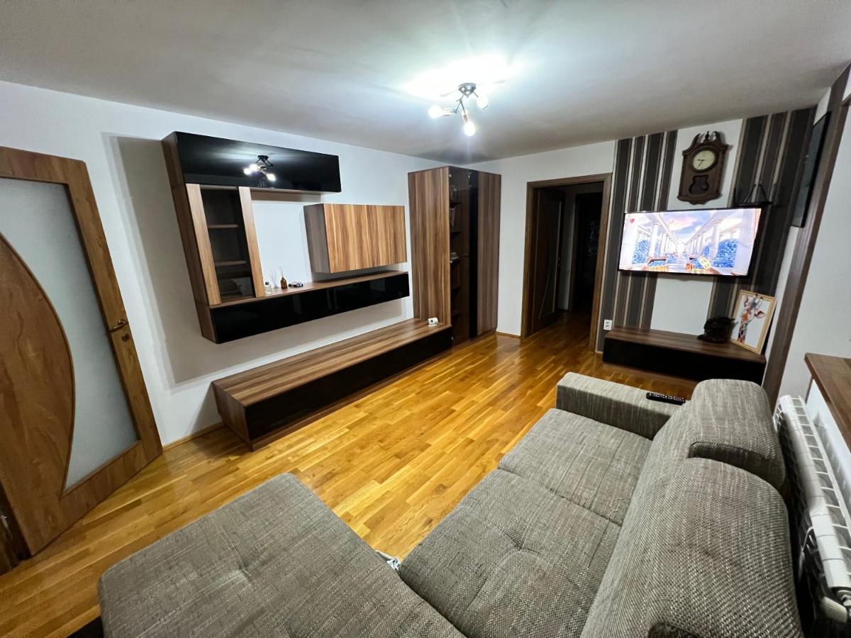 Debo Apartament Lugoj Buitenkant foto